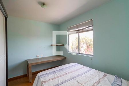 Quarto 1 de apartamento para alugar com 3 quartos, 154m² em Vila Santa Rosa, Belo Horizonte