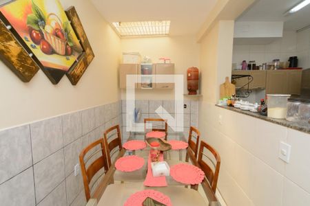 Cozinha  de casa de condomínio para alugar com 3 quartos, 150m² em Inconfidentes, Contagem