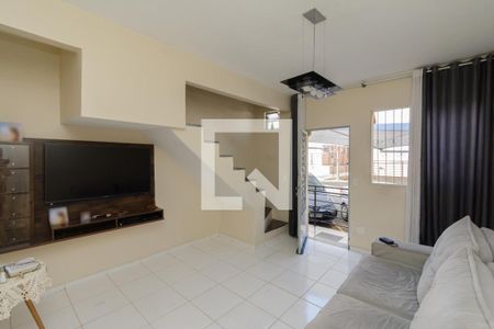 Sala de casa de condomínio para alugar com 3 quartos, 150m² em Inconfidentes, Contagem