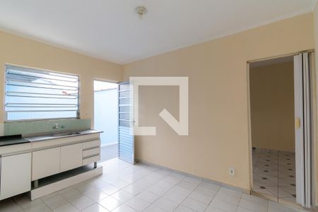 Sala de casa para alugar com 1 quarto, 70m² em Vila Antonieta, São Paulo