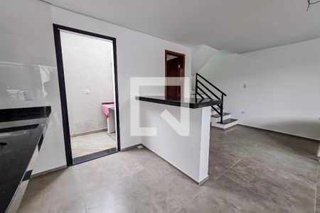 Sala/Cozinha de casa para alugar com 2 quartos, 113m² em Parque Erasmo Assunção, Santo André