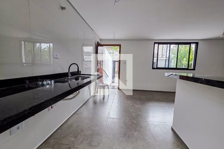 Sala/Cozinha de casa à venda com 2 quartos, 113m² em Parque Erasmo Assunção, Santo André
