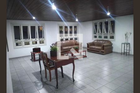 Hall de apartamento para alugar com 1 quarto, 49m² em Passo da Areia, Porto Alegre