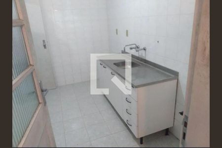Cozinha de apartamento para alugar com 1 quarto, 49m² em Passo da Areia, Porto Alegre