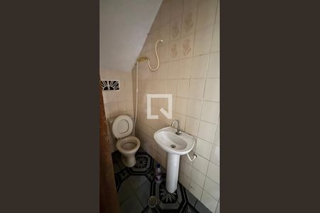 Lavabo de casa à venda com 3 quartos, 96m² em Vila Vitória, Santo André
