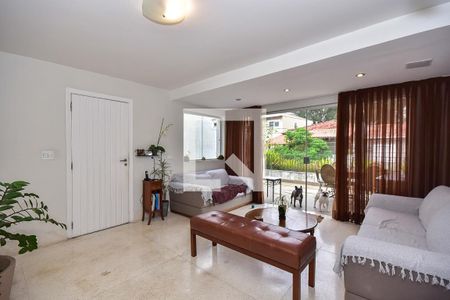 Sala de casa à venda com 3 quartos, 260m² em Vila Progredior, São Paulo