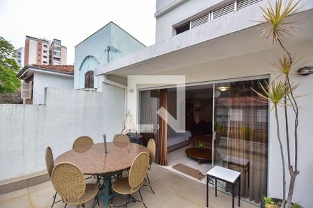 Varanda de casa à venda com 3 quartos, 260m² em Vila Progredior, São Paulo