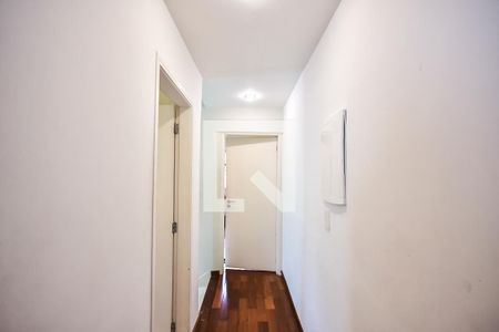 Corredor de casa para alugar com 3 quartos, 260m² em Vila Progredior, São Paulo