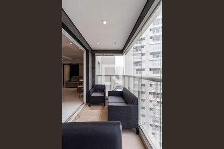 Varanda Sala de apartamento à venda com 2 quartos, 84m² em Vila Andrade, São Paulo