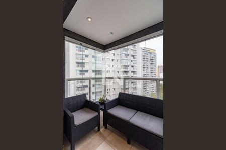 Varanda Sala de apartamento à venda com 2 quartos, 84m² em Vila Andrade, São Paulo