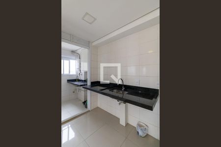 Sala/Cozinha de apartamento à venda com 3 quartos, 55m² em Conjunto Residencial José Bonifácio, São Paulo