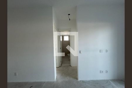 Corredor de apartamento à venda com 2 quartos, 48m² em Del Castilho, Rio de Janeiro