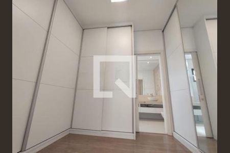 Casa à venda com 4 quartos, 318m² em Swiss Park, Campinas