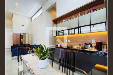 Casa à venda com 4 quartos, 302m² em Swiss Park, Campinas