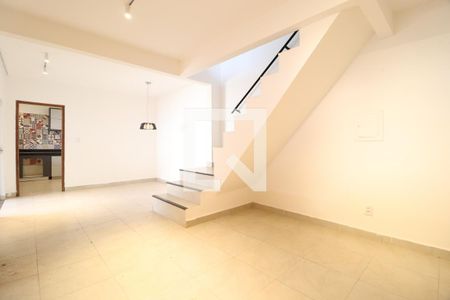 Sala de casa para alugar com 3 quartos, 163m² em Santa Mônica, Uberlândia