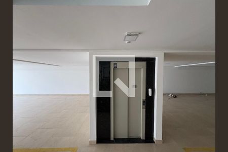 Garagem de apartamento para alugar com 2 quartos, 45m² em Vila Gilda, Santo André