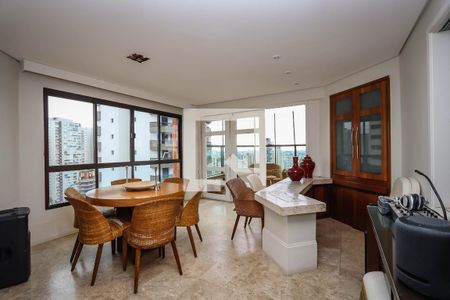 Sala 3 de apartamento à venda com 4 quartos, 235m² em Vila Suzana, São Paulo