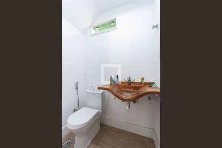 Lavabo de casa à venda com 4 quartos, 250m² em Grajaú, Rio de Janeiro