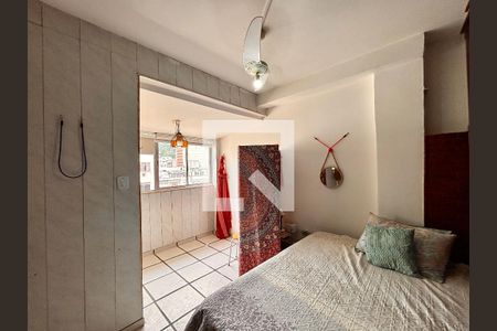Quarto 1 de apartamento à venda com 2 quartos, 60m² em Copacabana, Rio de Janeiro