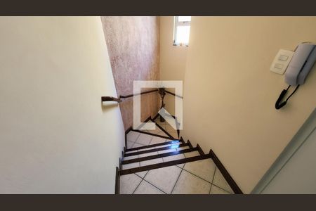 Escada de casa de condomínio à venda com 3 quartos, 131m² em Parque Residencial Nove de Julho, Jundiaí