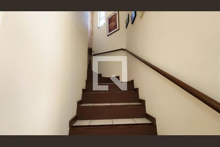 Escada de casa de condomínio à venda com 3 quartos, 131m² em Parque Residencial Nove de Julho, Jundiaí