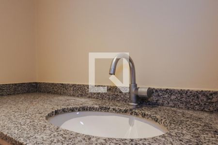 Lavabo de apartamento à venda com 3 quartos, 110m² em Vila Suzana, São Paulo