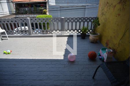 Sacada de casa à venda com 2 quartos, 230m² em Jardim Itapoan, Santo André