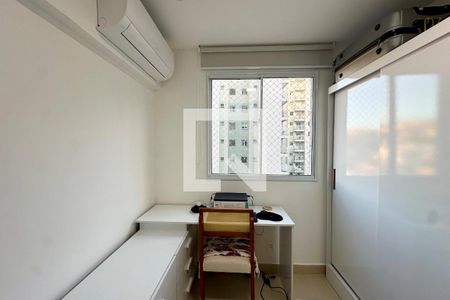 Quarto 1 de apartamento à venda com 2 quartos, 44m² em Santo Cristo, Rio de Janeiro