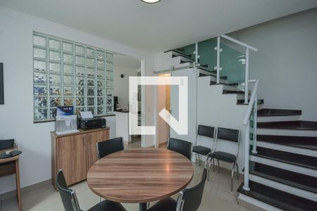 Casa à venda com 2 quartos, 70m² em Vila Sao Paulo, São Paulo