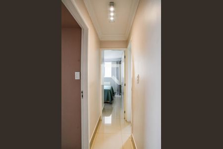 Corredor de apartamento à venda com 2 quartos, 48m² em Parque Jaçatuba, Santo André