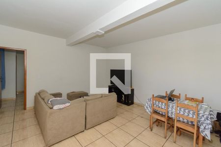 Casa1 - Sala de casa à venda com 6 quartos, 79m² em Amazonas, Contagem