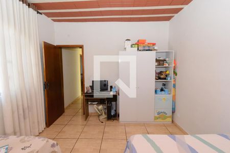 Casa1 - Quarto 1 de casa à venda com 6 quartos, 79m² em Amazonas, Contagem