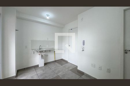 sala e cozinha de apartamento para alugar com 2 quartos, 35m² em Vila das Belezas, São Paulo