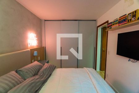 Quarto 1 de casa de condomínio à venda com 4 quartos, 356m² em Jardim Prudência, São Paulo