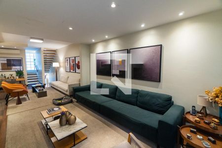 Sala de casa de condomínio à venda com 4 quartos, 356m² em Jardim Prudência, São Paulo