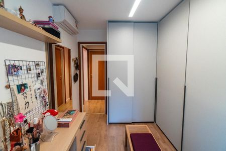 Quarto 2 de casa de condomínio à venda com 4 quartos, 356m² em Jardim Prudência, São Paulo