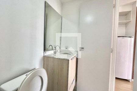 Banheiro de kitnet/studio para alugar com 1 quarto, 25m² em Chácara Inglesa, São Paulo
