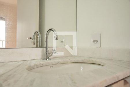 Banheiro de kitnet/studio para alugar com 1 quarto, 25m² em Chácara Inglesa, São Paulo