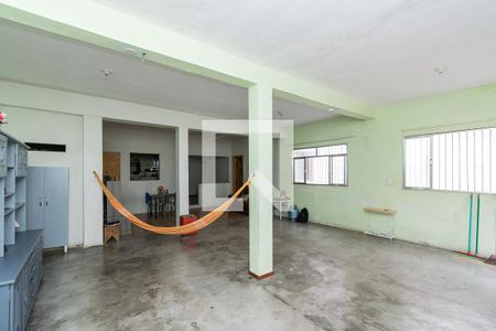 Sala de casa à venda com 5 quartos, 200m² em Irajá, Rio de Janeiro