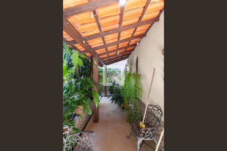 Área Externa - Casa 2 de casa à venda com 6 quartos, 365m² em Santa Monica, Belo Horizonte