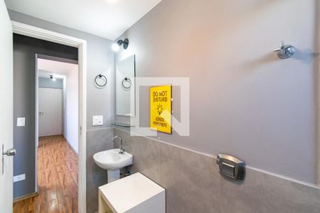 Banheiro Social de apartamento para alugar com 1 quarto, 58m² em Santo Amaro, São Paulo