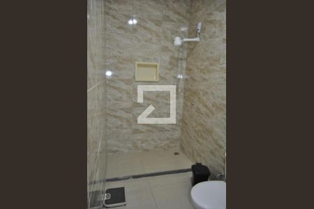 Banheiro 1 de casa à venda com 3 quartos, 152m² em Sampaio, Rio de Janeiro