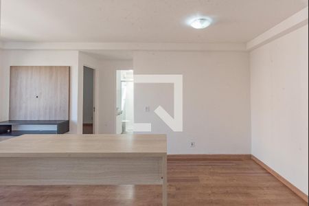 Sala de apartamento para alugar com 2 quartos, 48m² em Vila Satúrnia, Campinas