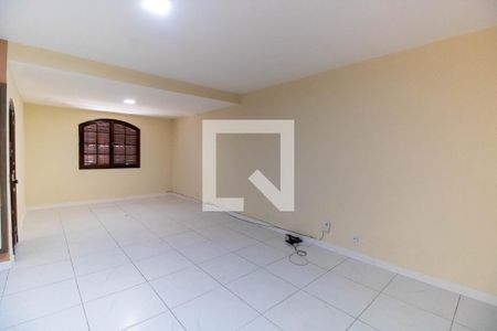 Sala de casa à venda com 3 quartos, 402m² em Itaipu, Niterói