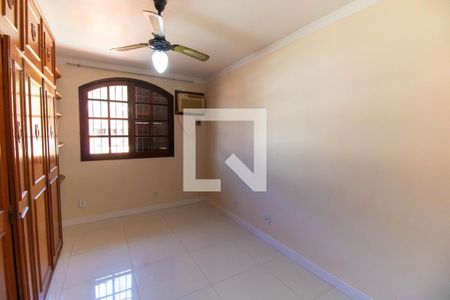 Quarto 1 de casa à venda com 3 quartos, 402m² em Itaipu, Niterói