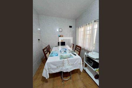 Casa à venda com 4 quartos, 93m² em Vila Iapi, Campinas