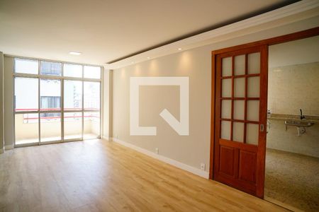 Sala de apartamento à venda com 4 quartos, 229m² em Vital Brasil, Niterói