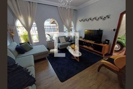 Casa à venda com 3 quartos, 155m² em Vila Carrão, São Paulo