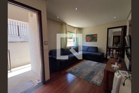 Casa à venda com 3 quartos, 150m² em Vila Carrão, São Paulo