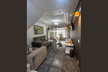 Casa à venda com 4 quartos, 179m² em Mirandópolis, São Paulo